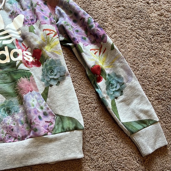 Adidas hoodie. Size small. - Picture 5 of 9